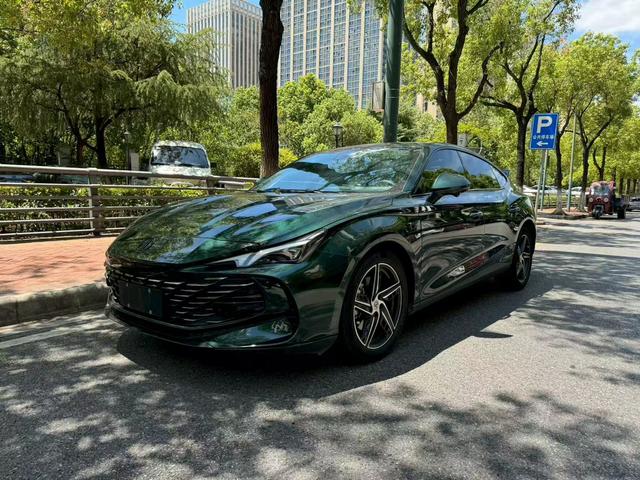 MG7 2023 1.5T DCT Supreme Comfort Edition