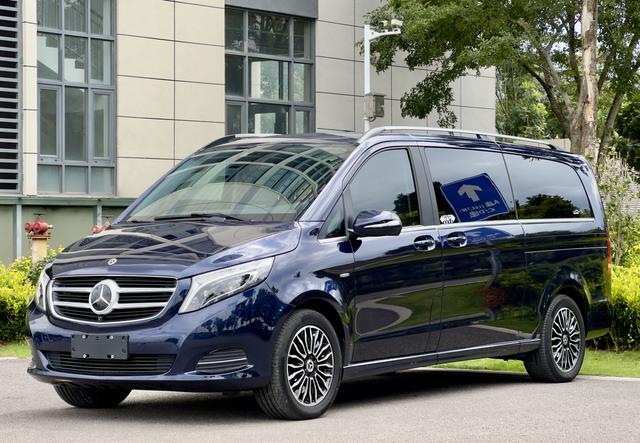 Mercedes-Benz V-Class 2018 V 260 L Premium Plus National V