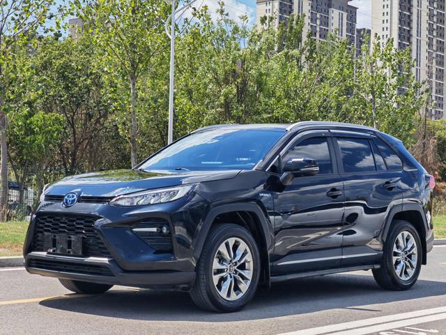 Veranda 2022 Twin Engine 2.5L 2WD Luxury PLUS Edition