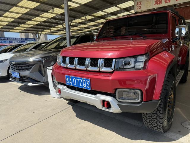 Beijing off-road BJ40 2018 PLUS 2.3T automatic four-wheel drive exclusive edition