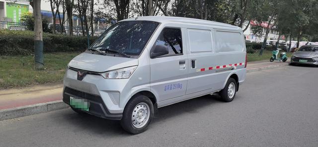 Wuling EV50 2021 van logistics Vehicle Lishen 41.6kWh Tongyu electronic Control