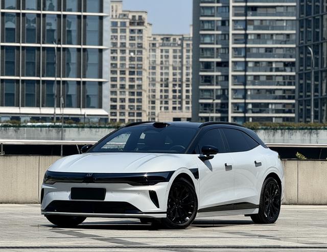 ZEEKR 007GT 2025 long battery life four-wheel drive smart driving version 100kWh