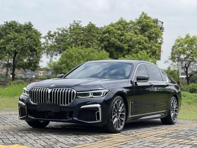 BMW 7 Series 2022 740Li xDrive Executive M Sports Suit