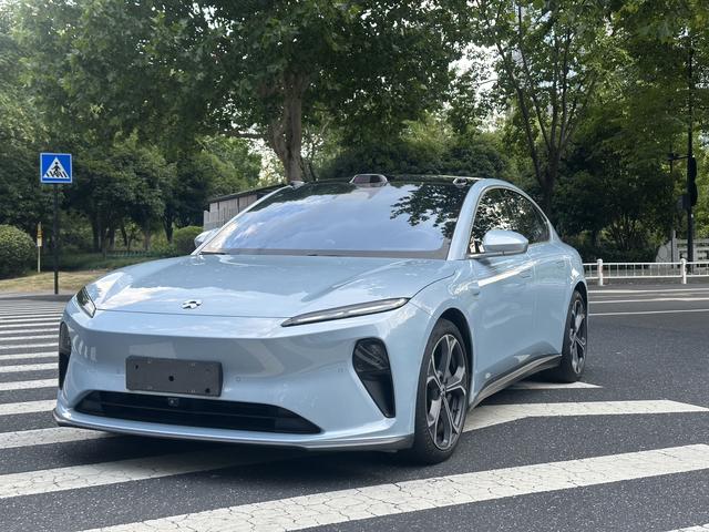 Azera ET5 2022 75kWh