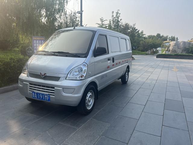Wuling Rongguang 2023 Model 1.5L S Basic Window Sealing Version 2 Seats