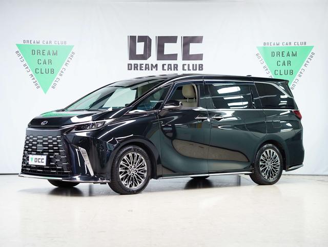 Lexus LM 2023 500h DIRECT4 four-seater Royal Edition