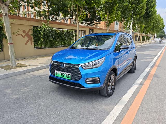 Yuan EV 2018 EV360 Smartlink Dazzling Cool Model