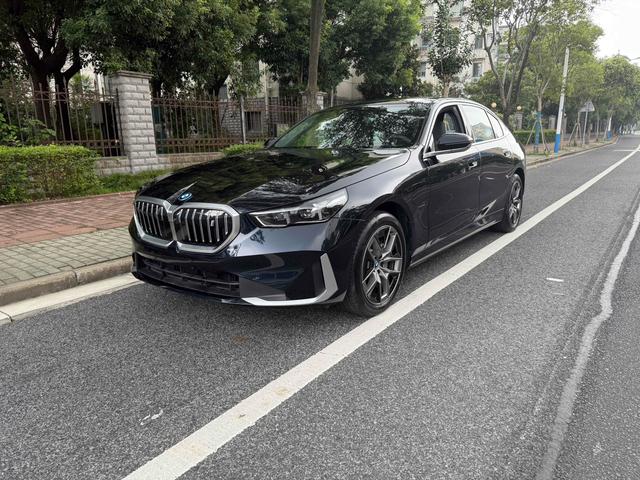 BMW i5 2024 eDrive35L Exclusive Luxury Set