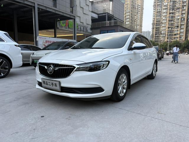 Insignia 2018 15T Dual Clutch Elite State V