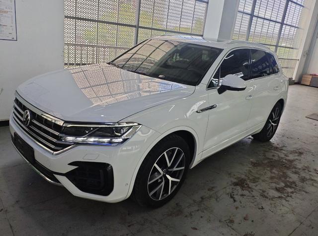 Touareg 2021 3.0TSI Sharp Classic Sport Package