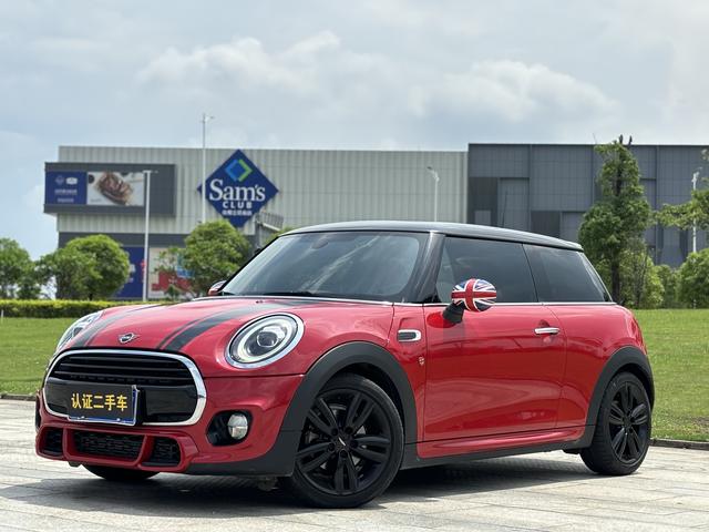 MINI 2018 model 1.5T COOPER artist