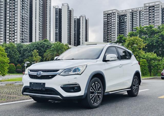 Song DM 2017 1.5TID All-Wheel Drive Luxury