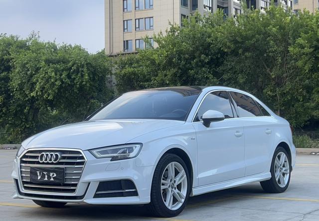 Audi A3 2020 Limousine 35 TFSI Style National VI