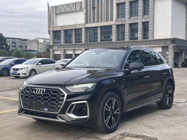 Audi Q5L 2022 40T Style and Elegance