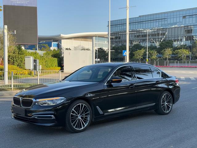 BMW 5 Series PHEV 2020 Mileage Upgrade 530Le Luxury Package