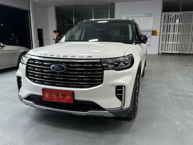Explorer 2023 EcoBoost 285 four-wheel drive fashion plus version 6-seater