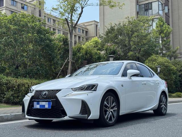 Lexus IS 2017 300 F SPORT Edition