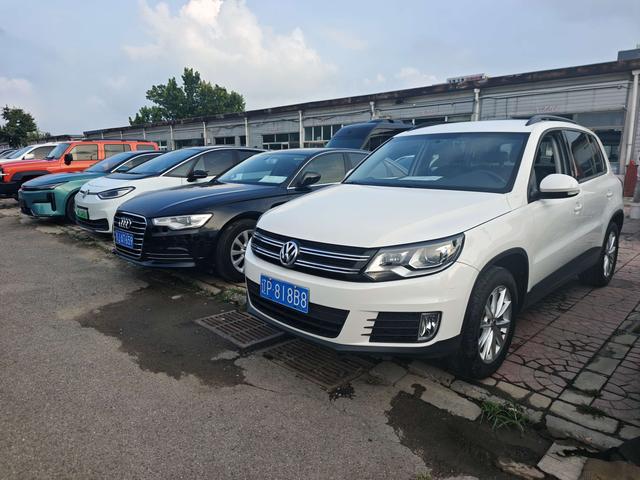 Tiguan 2016 280TSI automatic two-wheel drive Silk Road fashion edition