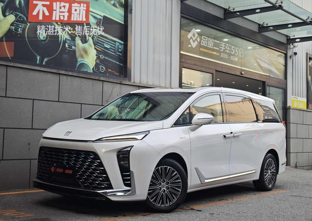 Buick GL8 PHEV 2024 Lu Zun 1.5T six-seater luxury edition