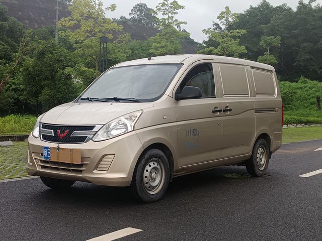 Wuling Rongguang V 2018 1.5L Standard Type