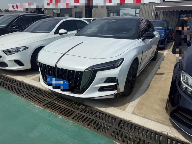 Hongqi H6 2024 Model 2.0T Zhishang Version