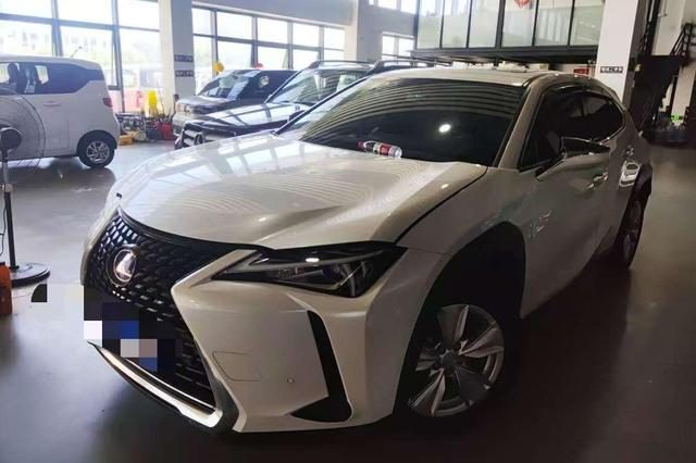 Lexus UX 2019 260h Explore-Interest Edition State VI
