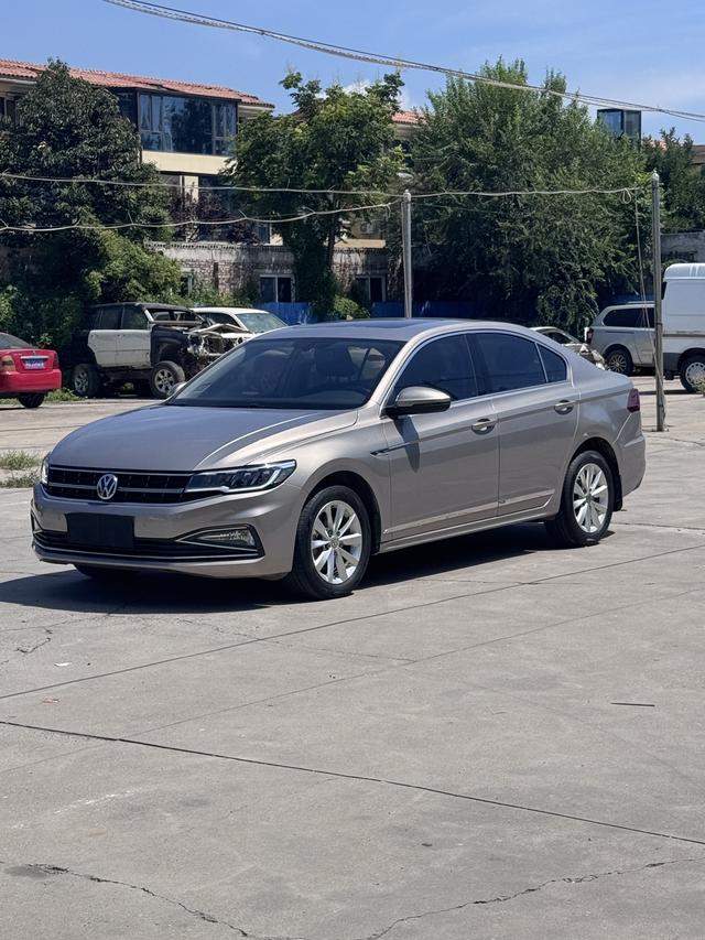Bora 2019 280TSI DSG Luxury