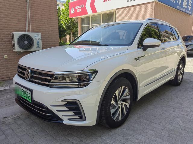 Touareg L PHEV 2020 430PHEV Plug-In Hybrid Signature Edition
