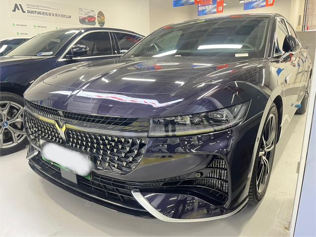 Lantu Chasing Light PHEV 2024 Ultra-long battery life Four-wheel drive Ultimate Edition