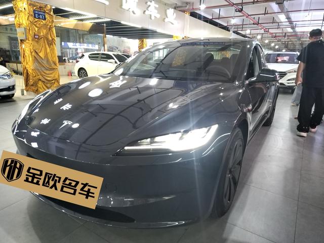 Model 3 2023 Rear Wheel Drive