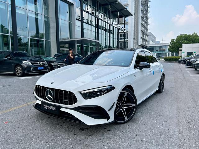 Mercedes-Benz A-class AMG 2024 AMG A 35 L 4MATIC