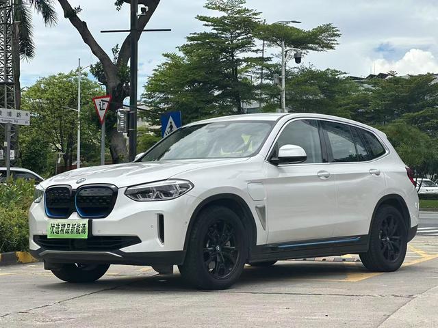 BMW iX3 2021 Leader