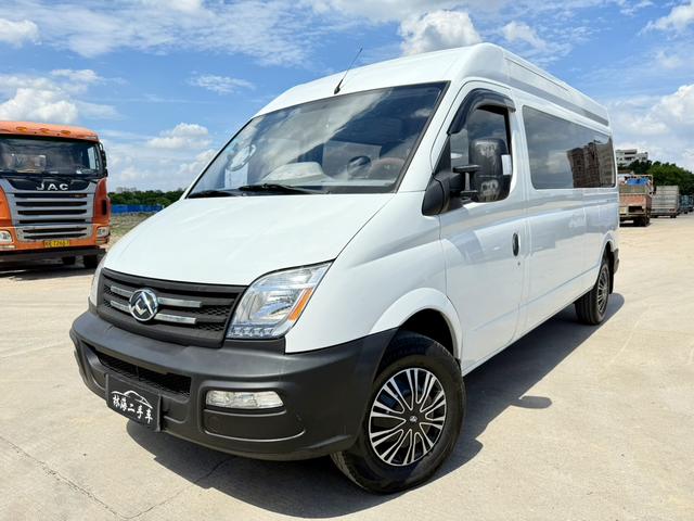 Xintu V80 2019 PLUS 2.0T AMT Max Express long axis mid-top 7 seats