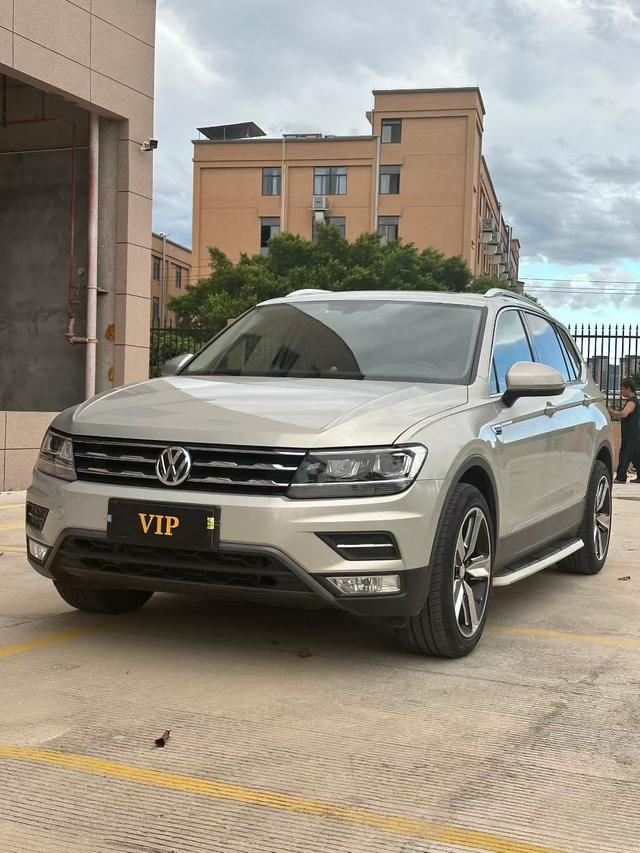 Touganda L 2018 Modified 330TSI Automatic 2WD Luxury Edition