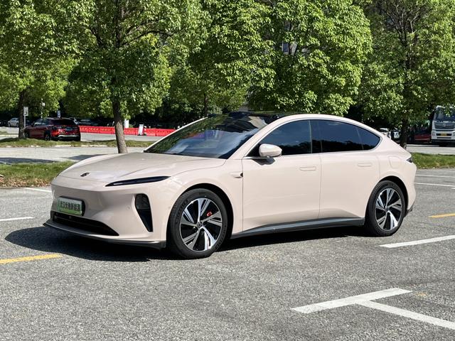 Azera ET5 2022 75kWh