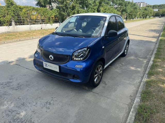 Smart forfour 2018 1.0L 52kw smart version