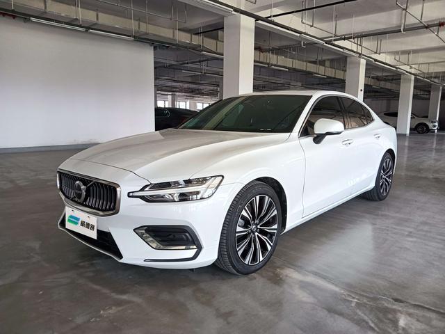 VOLVO S60 2023 B4 Intelligent Luxury Edition