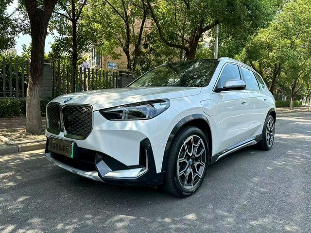BMW iX1 2023 xDrive30L X Design Package