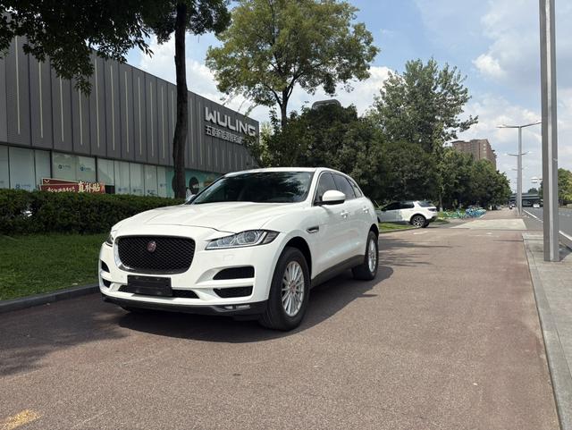 Jaguar F-PACE 2019 2.0T 2WD Urban Premium