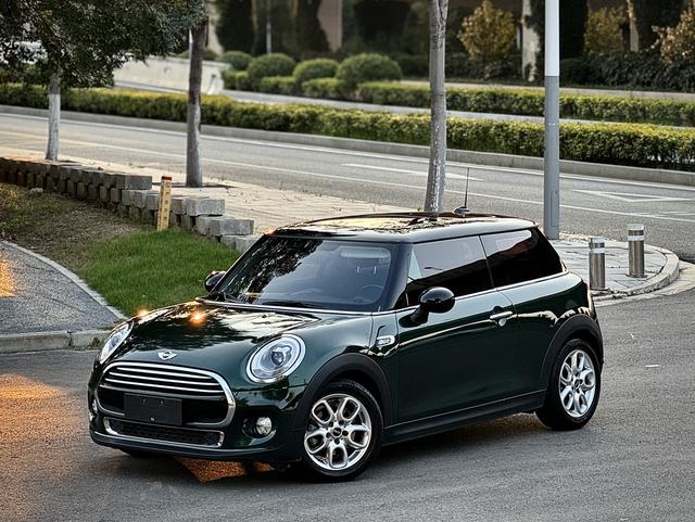 MINI 2016 1.5T COOPER SEVEN