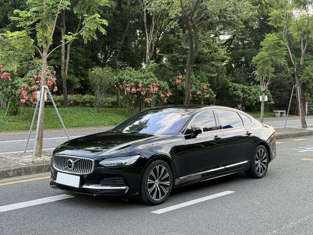 Volvo S90 PHEV 2021 T8 E-drive Hybrid Zhiyi Deluxe Edition
