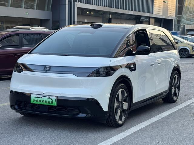 ZEEKR MIX 2025 102kWh long battery life Smart Driving version