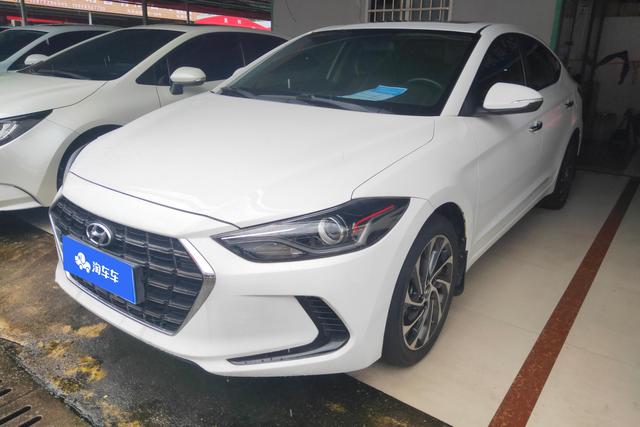 Leading the 2020 1.5L CVT Smart Hyun*Luxury