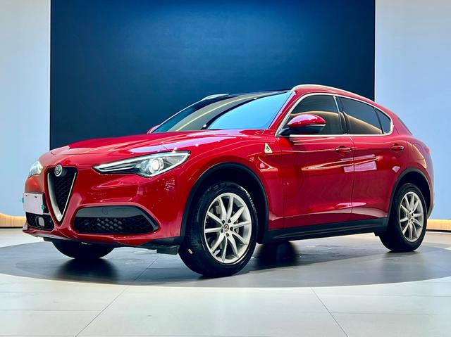 Stelvio Steinway 2017 2.0T 200HP Luxury Edition