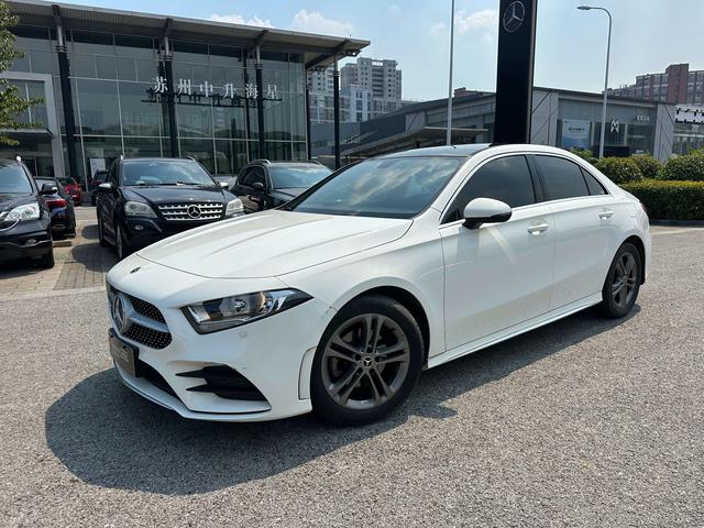 Mercedes-Benz A-class 2021 facelift A 180 L sports sedan
