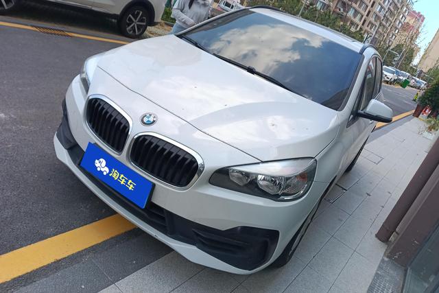 BMW 2 Series Wagon 2019 218i Style