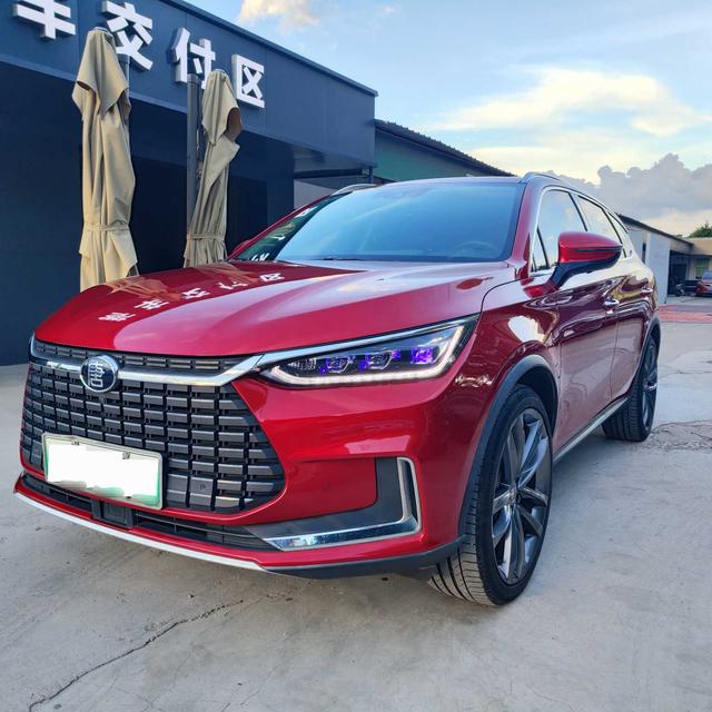 Tang EV 2019 EV600D four-wheel drive Zhilian Chuangling type