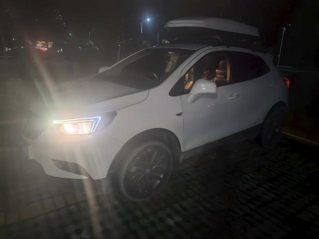 Encore 2018 18T Automatic 2WD Urban Leader
