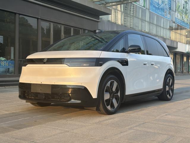 ZEEKR MIX 2025 76kWh Smart Driving Version