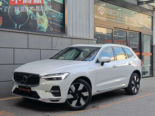 Volvo XC60 PHEV 2024 T8 four-wheel drive long battery life Zhiyuan Deluxe Edition